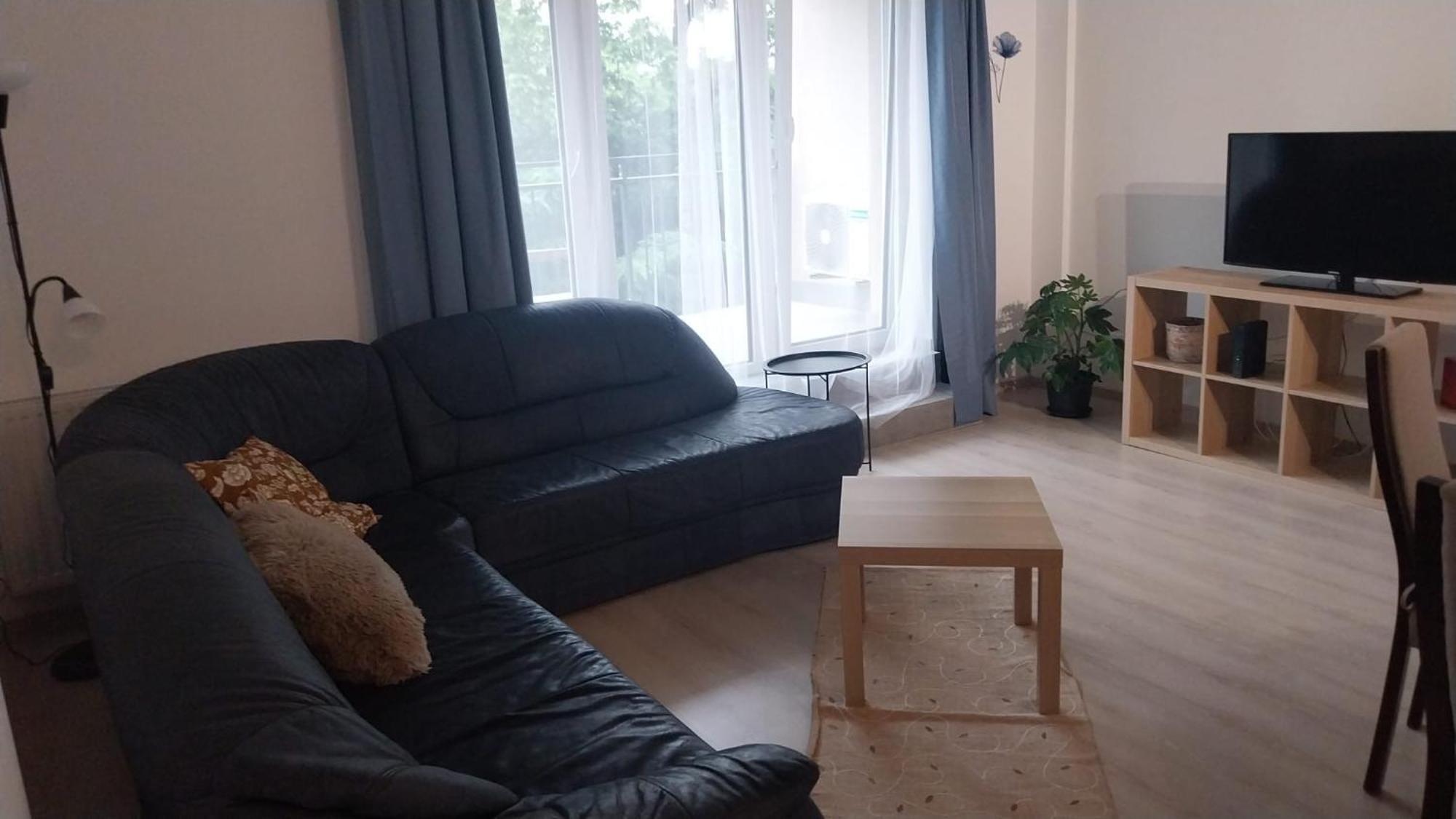 117 Family 3 Near By Heroes Square With Free Garage Apartment